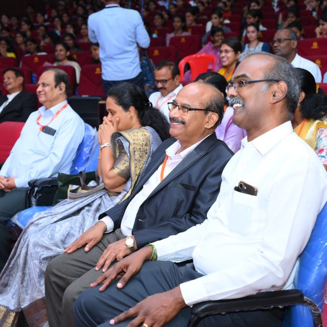 📸✨ A successful gathering of passionate minds at the International Conference on Mental Health Nursing 2026, hosted by Shridevi Institute of Nursing, Tumakuru, in collaboration with NIMHANS, Samadhana Counselling Trust, and RGUHS.
Under the theme "It’s Time to Prioritise Mental Health in the Workplace," the event featured engaging scientific sessions, inspiring keynotes from eminent mental health leaders, and interactive discussions focused on breaking stigmas and empowering healthcare professionals. Here’s a glimpse of our distinguished resource persons, faculty, delegates, and enthusiastic student participants who made this event impactful and memorable! Swipe through to relive the day.
➡️ A heartfelt thank you to all our speakers, organisers, and delegates for being part of this vital conversation. 💙 09/10/2026
#ShrideviInstituteOfNursing #MentalHealthNursing #ConferenceGlimpses #MentalHealthMatters #NIMHANS #RGUHS #Tumakuru #NursingEducation #WorkplaceWellbeing #HealthcareHeroes #EventRecap